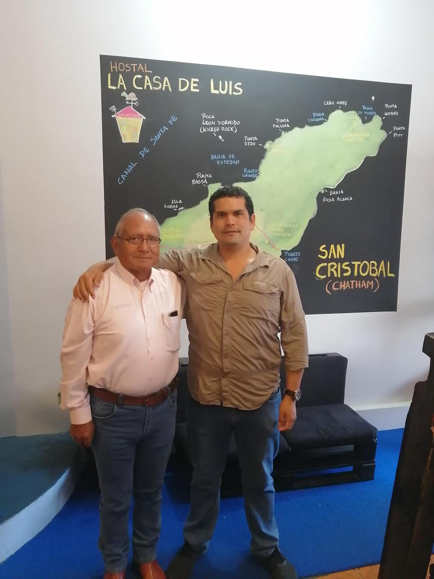 Hostal La Casa De Luis Puerto Baquerizo Moreno Ngoại thất bức ảnh