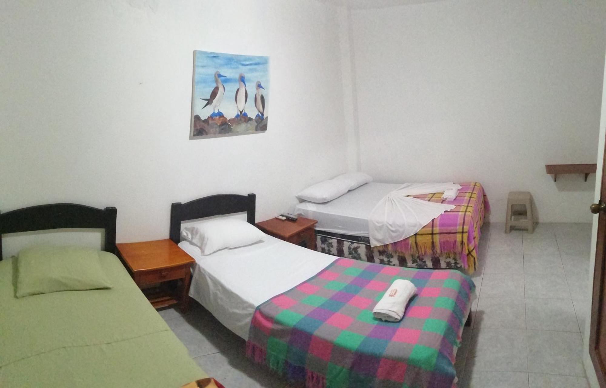 Hostal La Casa De Luis Puerto Baquerizo Moreno Ngoại thất bức ảnh