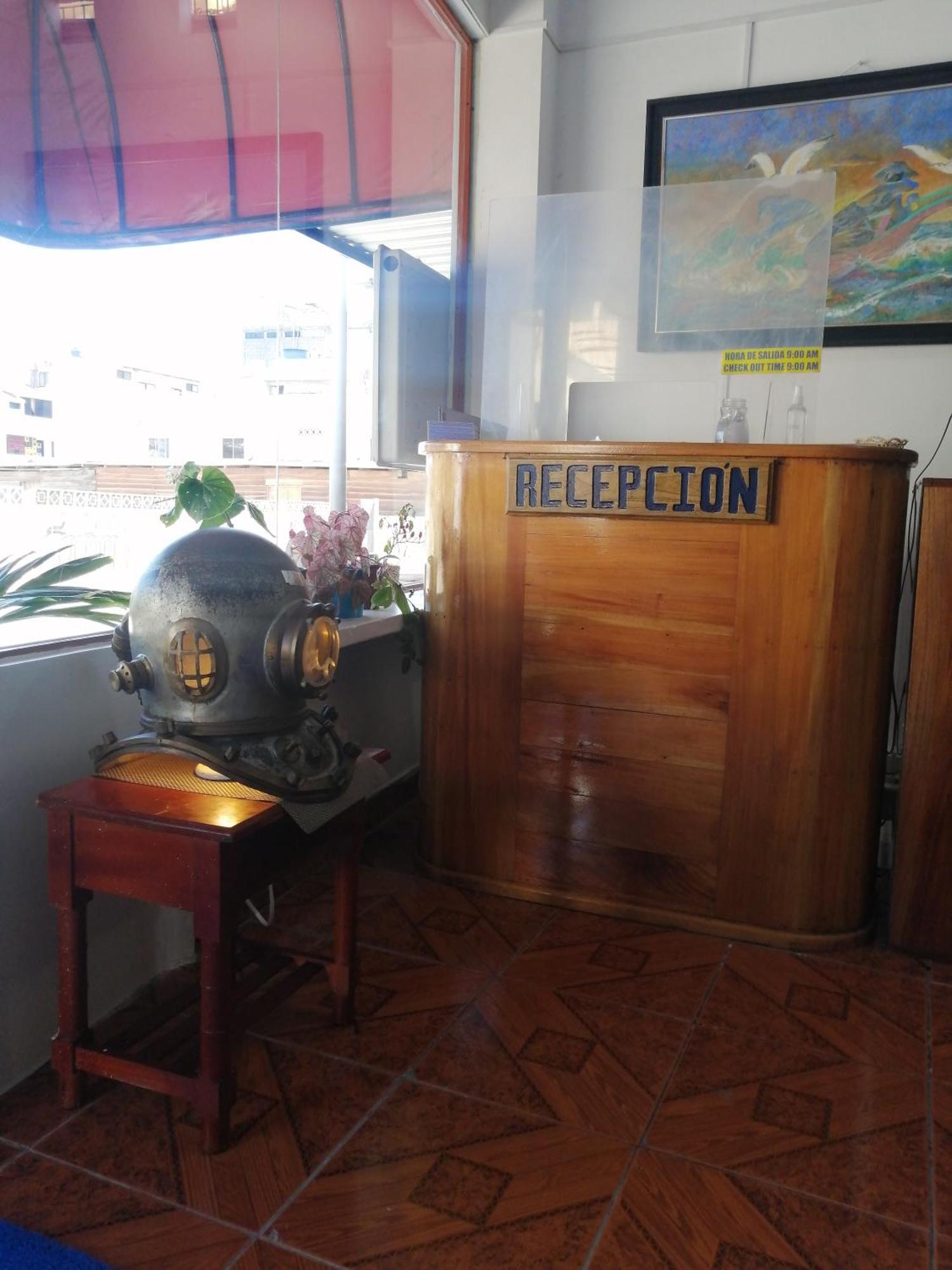 Hostal La Casa De Luis Puerto Baquerizo Moreno Ngoại thất bức ảnh