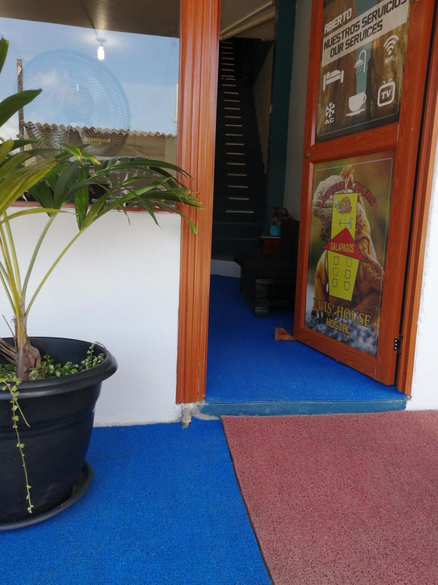 Hostal La Casa De Luis Puerto Baquerizo Moreno Ngoại thất bức ảnh