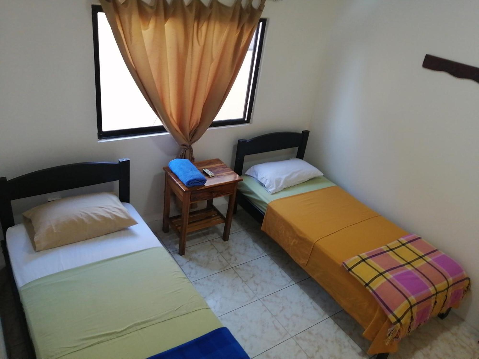Hostal La Casa De Luis Puerto Baquerizo Moreno Ngoại thất bức ảnh