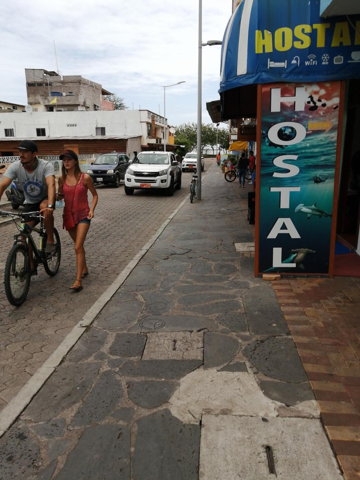 Hostal La Casa De Luis Puerto Baquerizo Moreno Ngoại thất bức ảnh