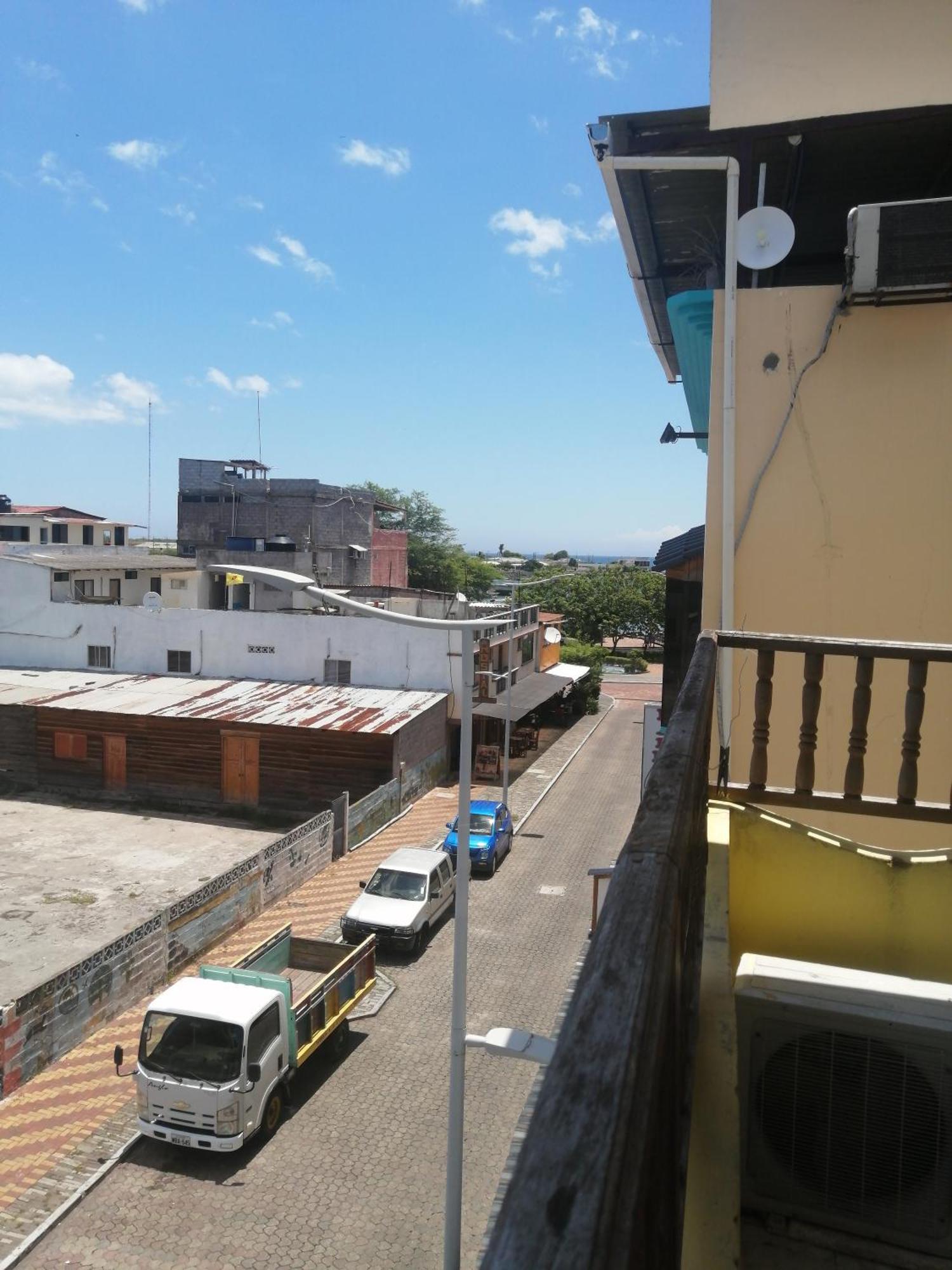 Hostal La Casa De Luis Puerto Baquerizo Moreno Ngoại thất bức ảnh