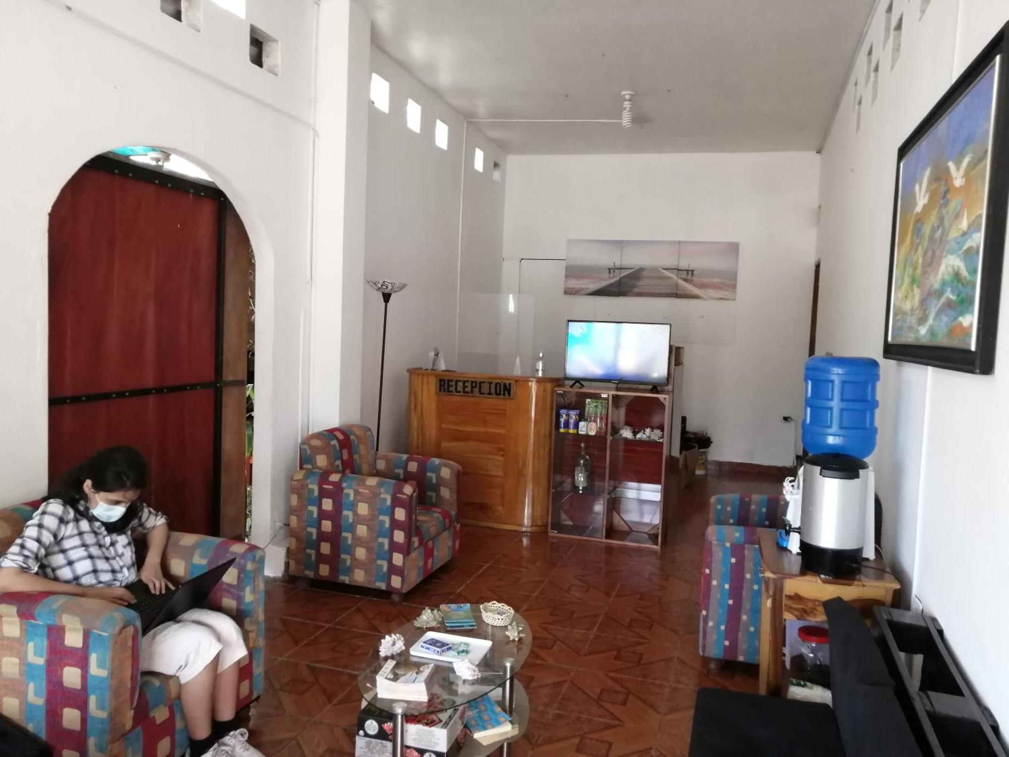 Hostal La Casa De Luis Puerto Baquerizo Moreno Ngoại thất bức ảnh