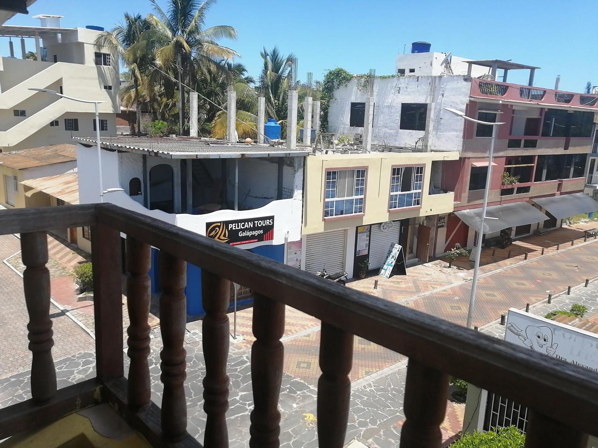Hostal La Casa De Luis Puerto Baquerizo Moreno Ngoại thất bức ảnh